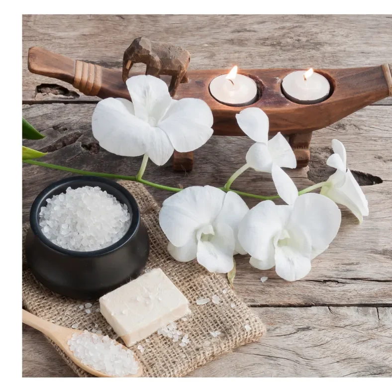 Sea Salt & Orchid Scented Candle - Image 2